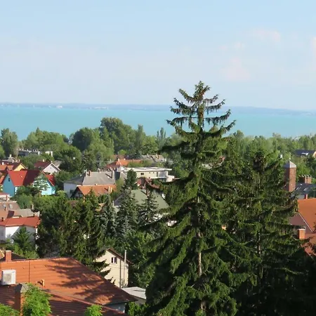 מלון Balatonalmádi Prima Porta Vendeghaz מראה חיצוני תמונה